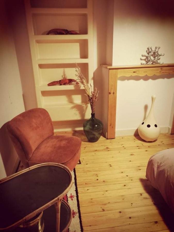 Karaktervolle Woning Met Zwembad Te Ronseヴィラ エクステリア 写真